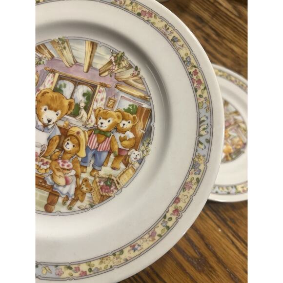 Royal Worcester `WOOSTER BEAR` Adorable 3 Plate Set Fine Porcelain EXCELLENT! - Picture 6 of 11